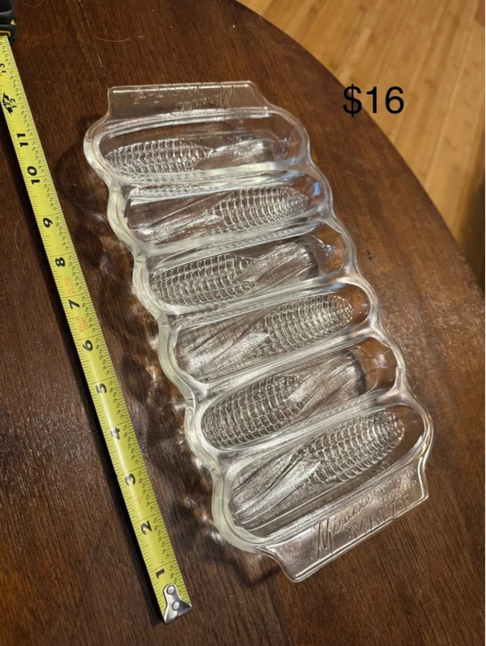 Glass cornbread pan